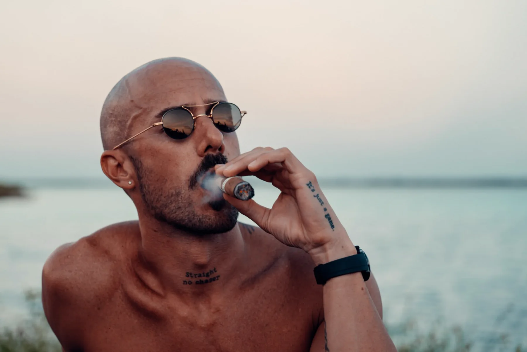 Diego Dreyfus frente al lago, contenido para redes sociales