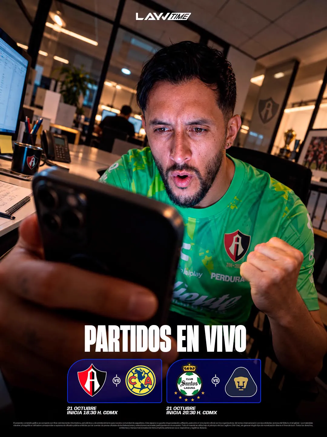 Campaña de posicionamiento Partidos en vivo de Layvtime, aficionado en la oficina